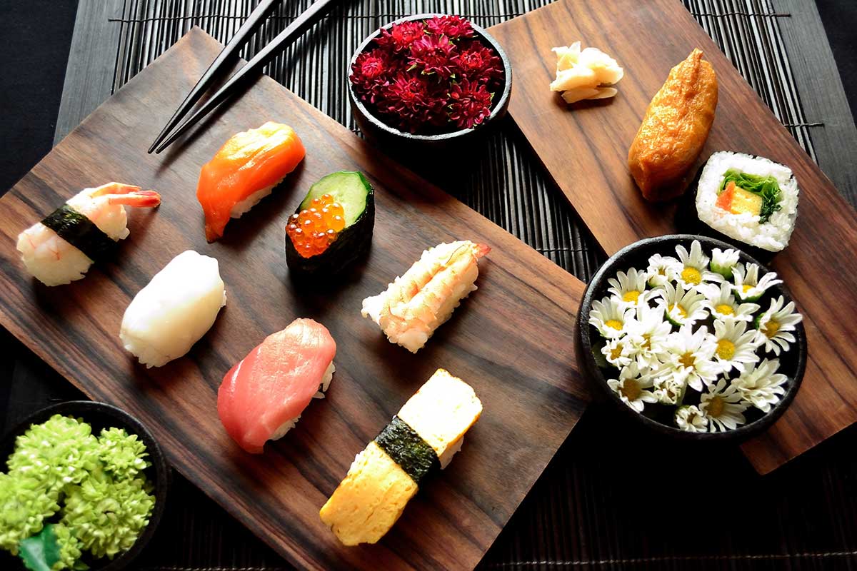 presentation of japanese food